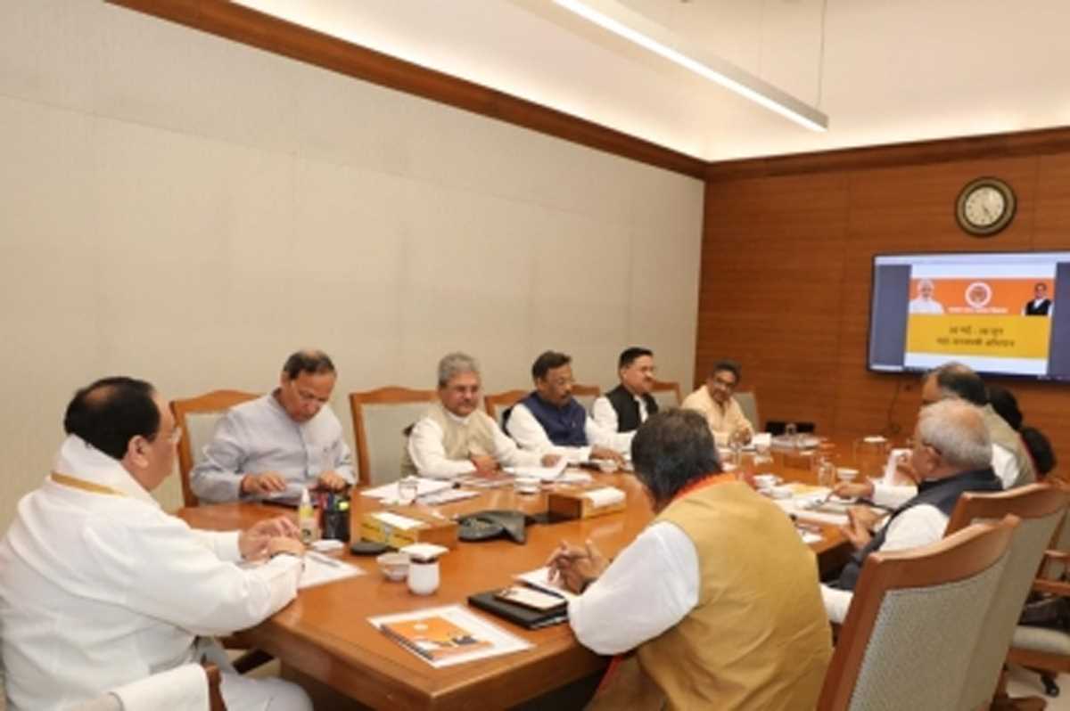 भाजपा अध्यक्ष नड्डा ने राष्ट्रीय महासचिवों के साथ की बैठक